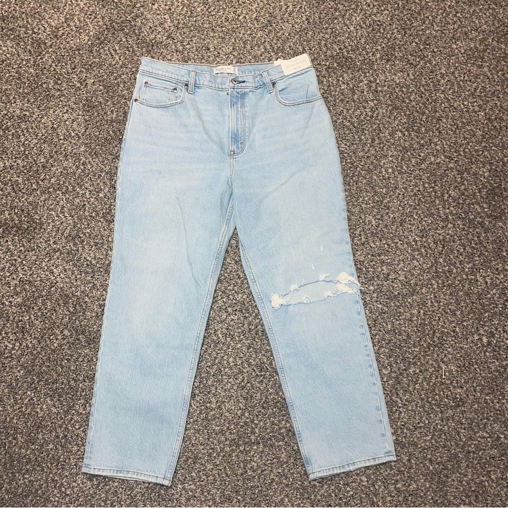 Abercrombie 90s Straight Distressed Jeans